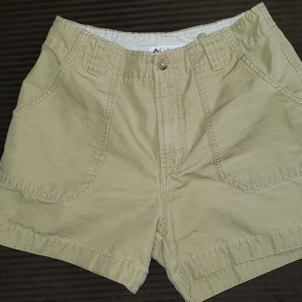 Columbia khaki shorts